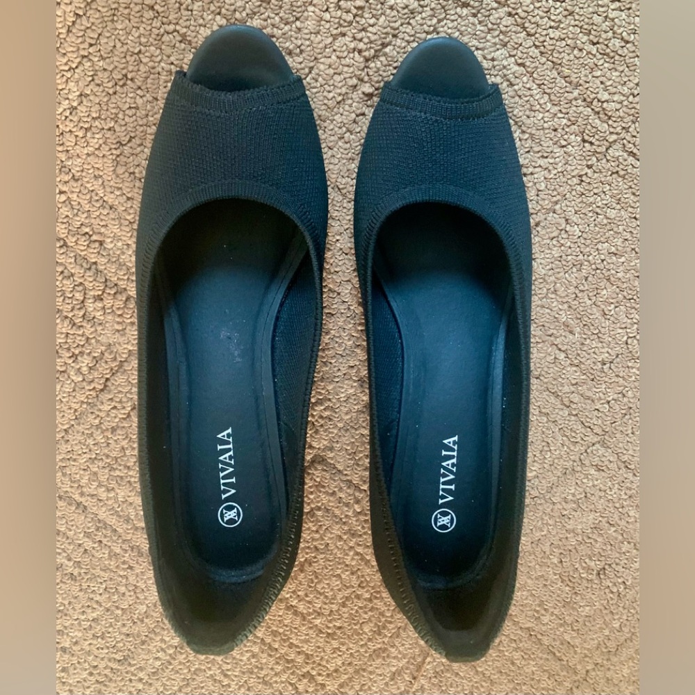 VIVAIA SHOES WEDGE OPEN TOE SIZE 7 1/2 BLACK